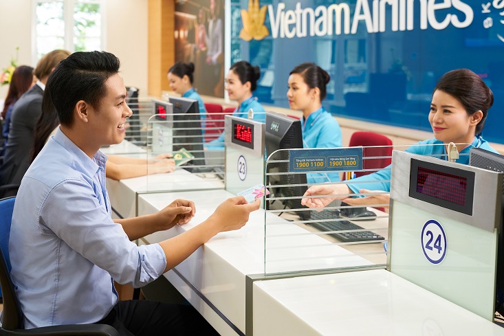 Kết quả hình ảnh cho hình ảnh phòng vé vietnam airline